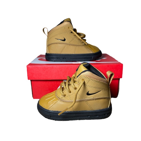 Nike Other - Nike woodside 2 Hightop shoes size 6c
